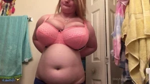 Chloerosesamantha - Hey everyone I am working on customs and feeling