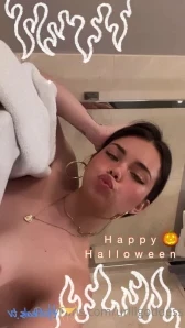 Urlilgoddess - Need some help cumming