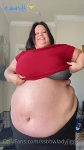 Ssbbwladyjiggles - Thigh clap - with and without belly