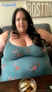 Ssbbwladyjiggles - Getting comfy at home