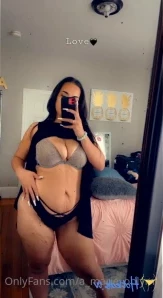 A_marie_onlyme - I m trying to put them on u