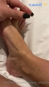 A_marie_onlyme - Can I rub u with them