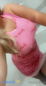 Amberriley - I heard if you tip me 20 you will receive an exclusive