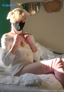 Shy_sheep - Up close vid of me playing over the underwear