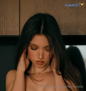 Therealmissbo - Brrr are you keeping warm