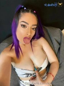 Kleopwtrx - My tight pink pussy needs your attention baby