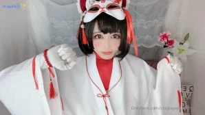 Cosplayers.momodayo - movie UP Japanese ladyBoy cosplayer momo OF