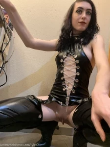 Iriseverest - Did u ask for these nudes