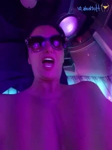 Avaaddams - What s movie should I watch tonight