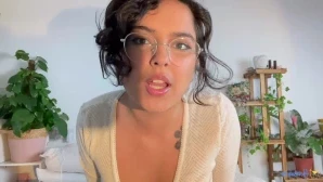 Mayapetite - Sniff my armpits while we have a picnic