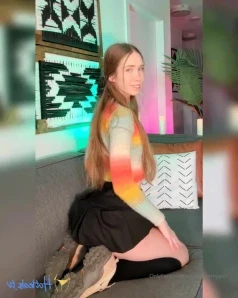 Eireenskinnygirl - Isn t it a beautiful day today