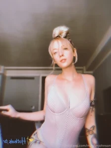 Marilynjohnson - Sometimes I forget y all like titties too