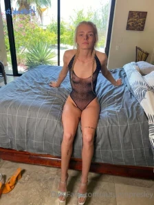 Autumnpresley - Oh no my pants fell for you