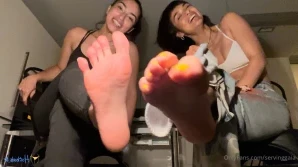 Servinggaia - Good morning footboys