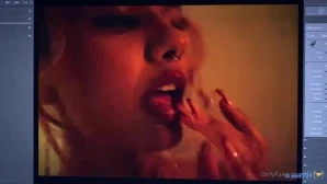 Marzzzbarzzz - Some semi masc pics including me flexing my nonexistent