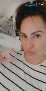 Kinkybritishgoddess - Would you drink my spit
