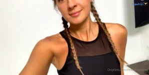Melenamariarya - I need to be pleasured
