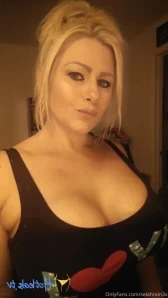 Selahrain3x - Who wants to dry my hott wett pussy for me part 1