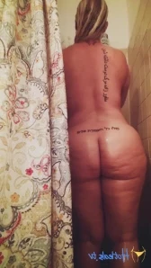 Selahrain3x - Who wants to dry my hott wett pussy for me