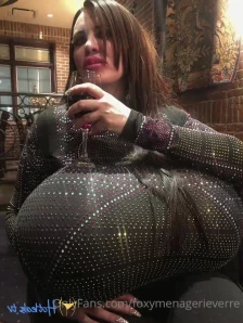 Foxymenagerieverre - Here s another sneak peek at my new topless video