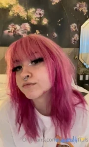 Getmeoffpls - egirl kitty waiting on you