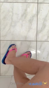 Thatafeet - Solinhas de pertinho