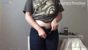 Vampyfeedee - Merry christmas here s a pic of my ass