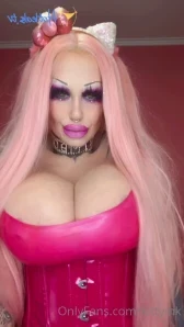 Kittyink - Lipfiller Alert if you want to see my lips grow right at my