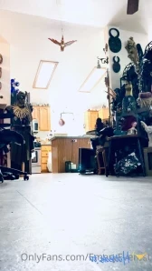 Emeryeverest - I desperately want someone to pin me down and lick me