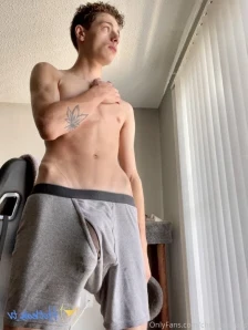 Christianclaps - What s a better gift Long dick amp Hard sex or Roses