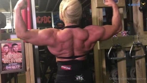 Lisaxxxcross - Triceps today