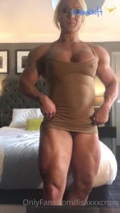 Lisaxxxcross - Naughty school girl in the gym Does your gym have fun