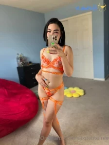 Jaixpetitefree - i d let you nibble on my toes if you ask nicely