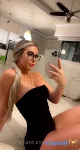 Haleyysmith - 𝐘𝐎𝐔 𝐊𝐍𝐎𝐖 𝐘𝐎𝐔 