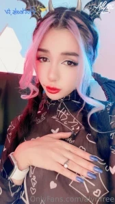 Alyrifree - https onlyfans com alyri Closing down my free page New part 4