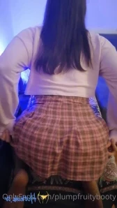 Plumpfruitybooty - Can you guess what I m doing with my hand