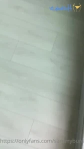 Sammybuns - Who wants to help me shower part 1