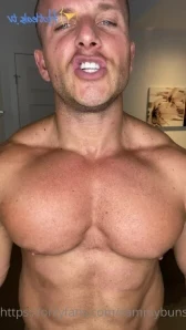 Sammybuns - Had a sweet chest pump during this session You guys want