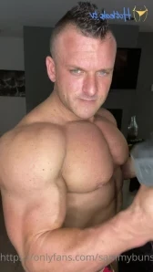 Sammybuns - Post morning cardio Check your dm s it got alot hotter