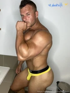 Sammybuns - Who wants to join me in the shower Still in Miami for a