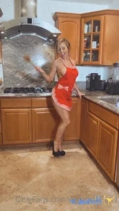 Amandaparis - Thirsty Thursday and I m here to Quench your Thirst