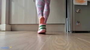 Vegan_footqueen - Can I drive you wild