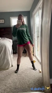 Hannarayvip - come work my garden with me