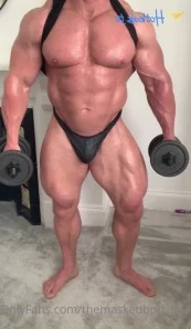 Themaskedbodybuilder - Who wants their mouth around this while I flex