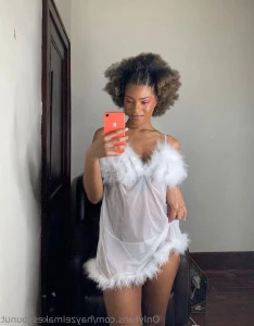 Hayzelmakesyounut - Deal