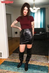 Eryneverly - It s a hot girl hot tub with me and teagirldani and