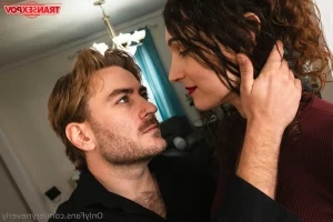 Eryneverly - Here s a 1 hour video My threesome with this sexy couple
