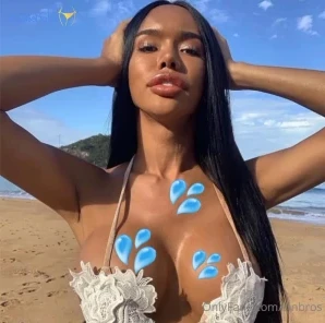 Sinbros - Arisa a ladyboy with a twist https onlyfans com 989932058