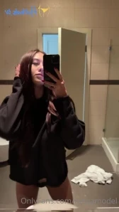 Tanyamodel - The agony of choice