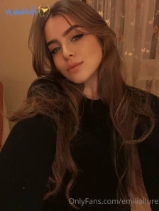Emiliallure - yayy it s the weekend are you excited